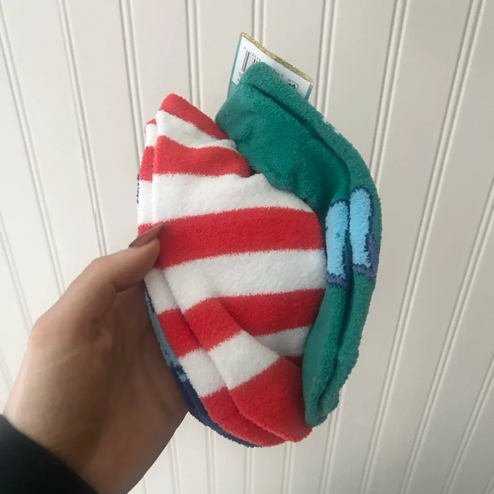 ⭐️ NEW Disney Green Stitch Holiday Christmas Fuzzy Socks Set